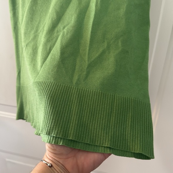 Chicos Silk Blend Sweater Vest Sleeveless Top in Lime Green Workwear Size Small - Picture 7 of 7